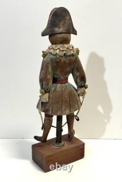 Figurine en bois sculpté de bouffon de cour d’art populaire italien vintage Sarreid Ltd.