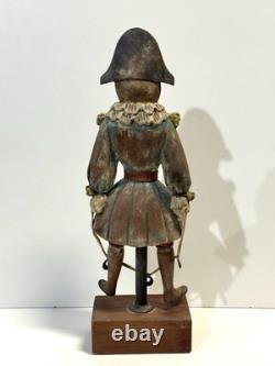 Figurine en bois sculpté de bouffon de cour d’art populaire italien vintage Sarreid Ltd.