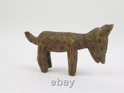 Figurine en bois sculptée d'art folklorique vintage, chien, 8,5 pouces de long x 5,5 pouces de haut