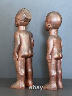 Figurines d'ancêtres (Vintage, 20ème siècle) Art populaire en bois vendues par paire