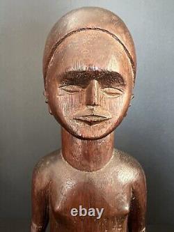 Figurines d'ancêtres (Vintage, 20ème siècle) Art populaire en bois vendues par paire