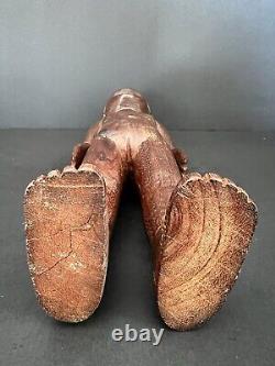 Figurines d'ancêtres (Vintage, 20ème siècle) Art populaire en bois vendues par paire