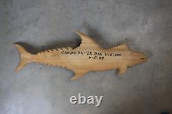 Grand poisson sculpté en art populaire par Dan Williams 1984