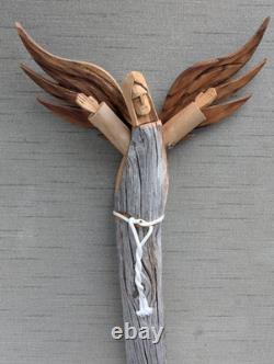 Grande sculpture murale en bois sculptée à la main Angel Folk Art signée Ben Ortega 1995 16x10