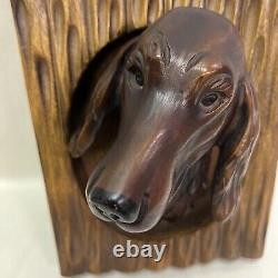 Incroyable tête de chien de chasse sculptée en bois ancien, art populaire de la Forêt-Noire, fait main.