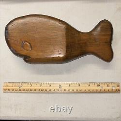 JONAS ET LA BALEINE Sculpture religieuse primitive d'art populaire vintage signée par Hman