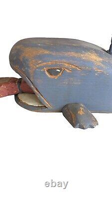 'Jonah et la baleine de Wolf Creek Mouvement de sculpture sur bois d'art populaire sculpté à la main'