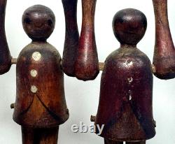 Jouet de trapèze pour enfants en art populaire américain, sculpté à la main et ancien