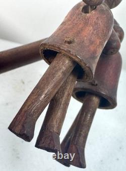 Jouet de trapèze pour enfants en art populaire américain, sculpté à la main et ancien