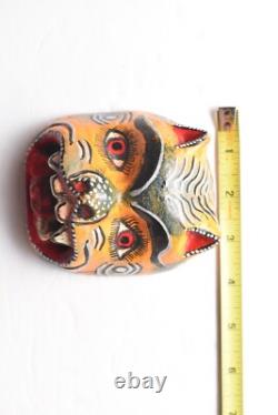 LOT de 3 MASQUES MINIATURES ANTIQUES CARVÉS EN FOLK ART MEXICAIN GUERRERO