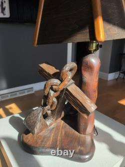 Lampe de table nautique en bois sculpté d'art populaire vintage énorme, ancre de capitaine MCM marin
