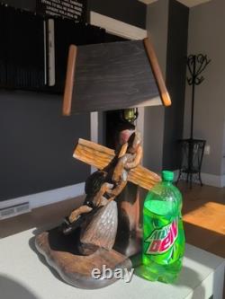 Lampe de table nautique en bois sculpté d'art populaire vintage énorme, ancre de capitaine MCM marin