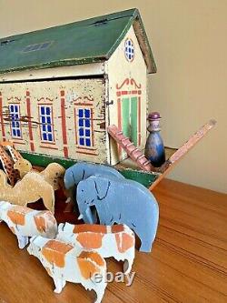 Lg Antique Folk Art L'arche De Noah Avec Des Animaux Sculptés À La Main Naive 19th Century Toy