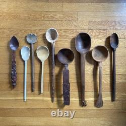 Lot de cuillères/cuillères en bois antiques et vintage - Art populaire primitif en bois sculpté naïf