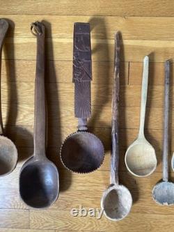 Lot de cuillères/cuillères en bois antiques et vintage - Art populaire primitif en bois sculpté naïf