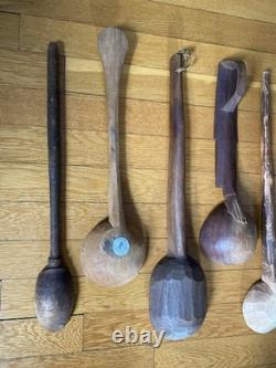 Lot de cuillères/cuillères en bois antiques et vintage - Art populaire primitif en bois sculpté naïf