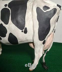Main Impressionnant Sculpté Art Populaire Holstein Vache À Lait Larry Koosed 2008