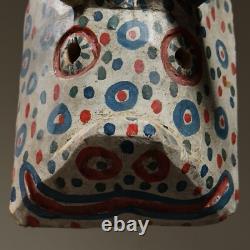 Masque de Taureau Polychrome en Bois Sculpté à la Main de Style Folk Vintage