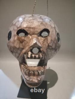 Masque de crâne = Sculpté à la main = Art populaire guatémaltèque