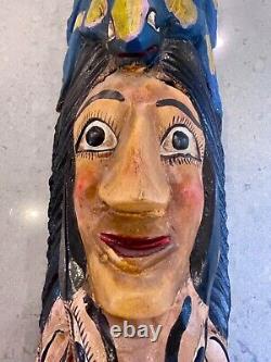 Masque de danse en bois sculpté d'homme avec deux animaux de l'art populaire mexicain Guerrero vintage 19