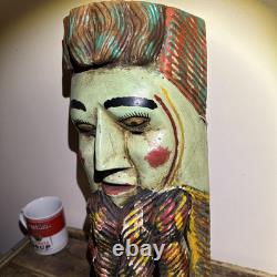 Masque de danse folklorique en bois sculpté maqué laqué du Guerrero mexicain vintage 20