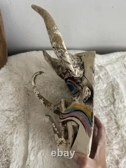 Masque de diable cornu en bois sculpté de l'art populaire mexicain vintage