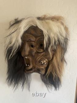 Masque en bois Tschaggatta suisse vintage, sculpté à la main, art populaire alpin du Lötschental