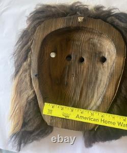 Masque en bois Tschaggatta suisse vintage, sculpté à la main, art populaire alpin du Lötschental