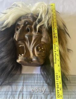 Masque en bois Tschaggatta suisse vintage, sculpté à la main, art populaire alpin du Lötschental