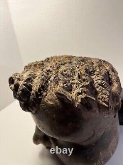 Masque en pin sculpté d'art populaire vintage RARE représentant Anemoi, Dieu du vent du nord