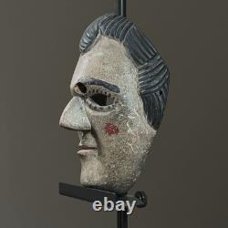 Masque guatémaltèque en bois sculpté à la main et polychrome d'art populaire antique