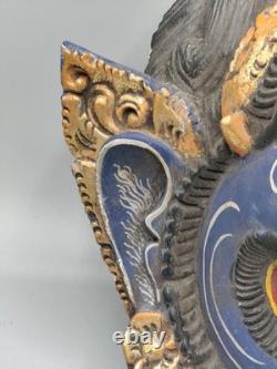 Masque rituel en bois sculpté à la main, polychrome et doré, art populaire asiatique, 20e siècle