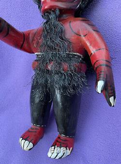 Mexicain Folk Art Fantastique Bois Sculpté Diable Homme Avec Le Personnel À Tête D'oiseau