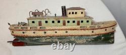Modèle de bateau remorqueur en bois sculpté à la main, art populaire antique rare