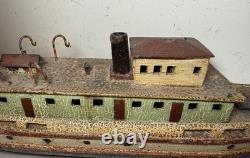 Modèle de bateau remorqueur en bois sculpté à la main, art populaire antique rare