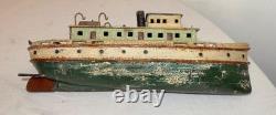 Modèle de bateau remorqueur en bois sculpté à la main, art populaire antique rare