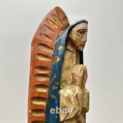 Notre-Dame de Guadalupe Sculpture d'Art Populaire Sculptée à la Main Vintage