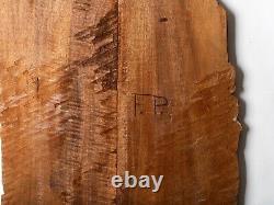 Panneau en bois sculpté d'art populaire haïtien vintage, Récolte, Initialé F. P