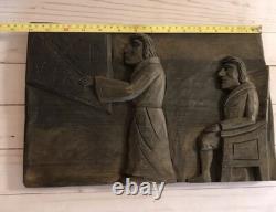 Plaque en relief en bois sculpté d'art populaire ancien, enseignant et étudiant, primitif