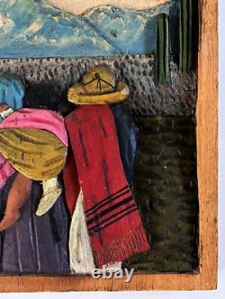 Plaque murale en bois en relief sculpté de famille campesino, art populaire mexicain des années 1930-1940.