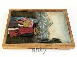 Plaque murale en bois en relief sculpté de famille campesino, art populaire mexicain des années 1930-1940.