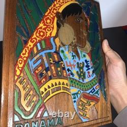 Plaque murale en bois sculpté et peint à la main représentant une femme, art populaire, souvenir décoratif du Panama
