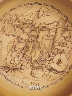 Plateau mural en bois norvégien signé Troll 1981, sculpté à la main, art populaire, pyrogravure