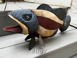 Poisson en bois peint folklorique patriote vintage par Robert Allen Francis