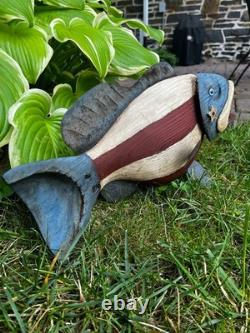 Poisson en bois peint folklorique patriote vintage par Robert Allen Francis