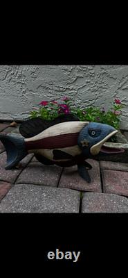 Poisson en bois peint folklorique patriote vintage par Robert Allen Francis