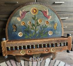 Porte-cuillère mural en bois sculpté vintage d'art populaire mexicain avec fleurs et oiseaux