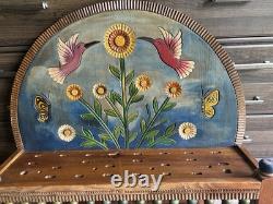 Porte-cuillère mural en bois sculpté vintage d'art populaire mexicain avec fleurs et oiseaux