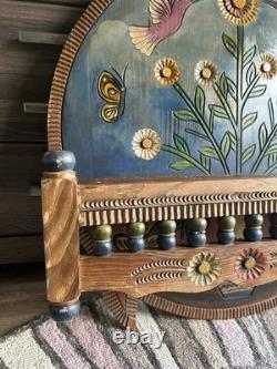 Porte-cuillère mural en bois sculpté vintage d'art populaire mexicain avec fleurs et oiseaux