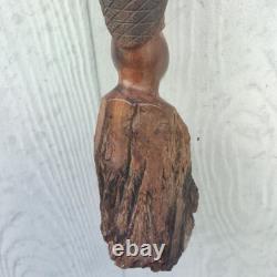 Poteau totémique en bois sculpté à la main, vintage, avec 30 visages figuratifs - Art populaire